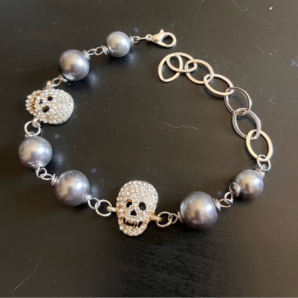 Sparkly skull faux Pearl bracelet handcrafted